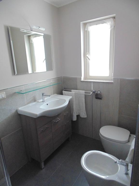 Attico Del Sole Bed & Breakfast Rometta Marea Oda fotoğraf
