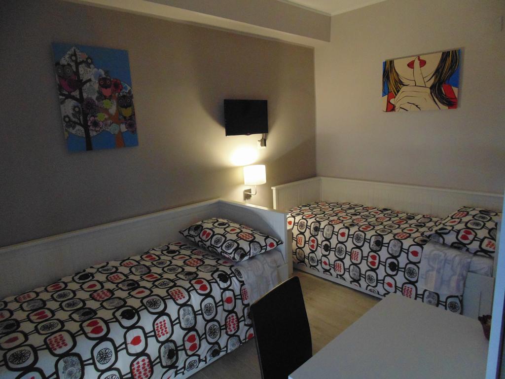 Attico Del Sole Bed & Breakfast Rometta Marea Oda fotoğraf