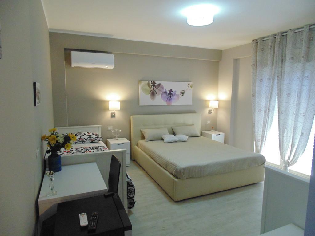 Attico Del Sole Bed & Breakfast Rometta Marea Dış mekan fotoğraf