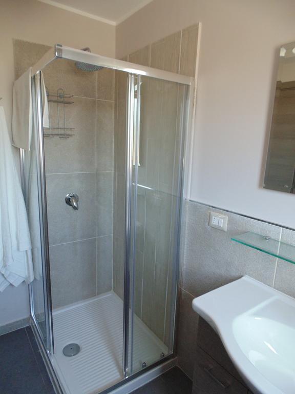 Attico Del Sole Bed & Breakfast Rometta Marea Oda fotoğraf
