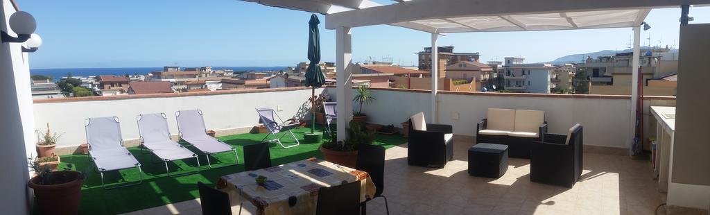 Attico Del Sole Bed & Breakfast Rometta Marea Dış mekan fotoğraf