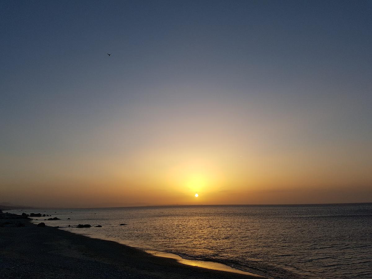 Attico Del Sole Bed & Breakfast Rometta Marea Dış mekan fotoğraf